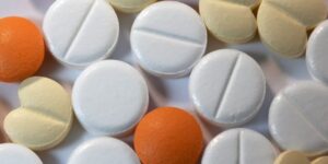 ¿Cuáles son los riesgos de partir las pastillas a la mitad?